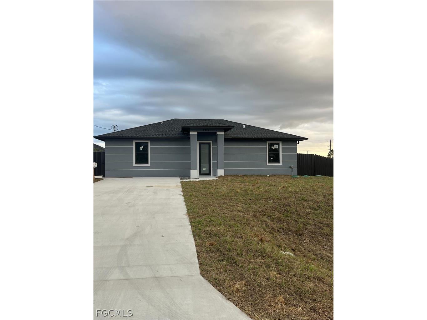 2919 30th Street W Lehigh Acres FL 33971 2026011143 image1