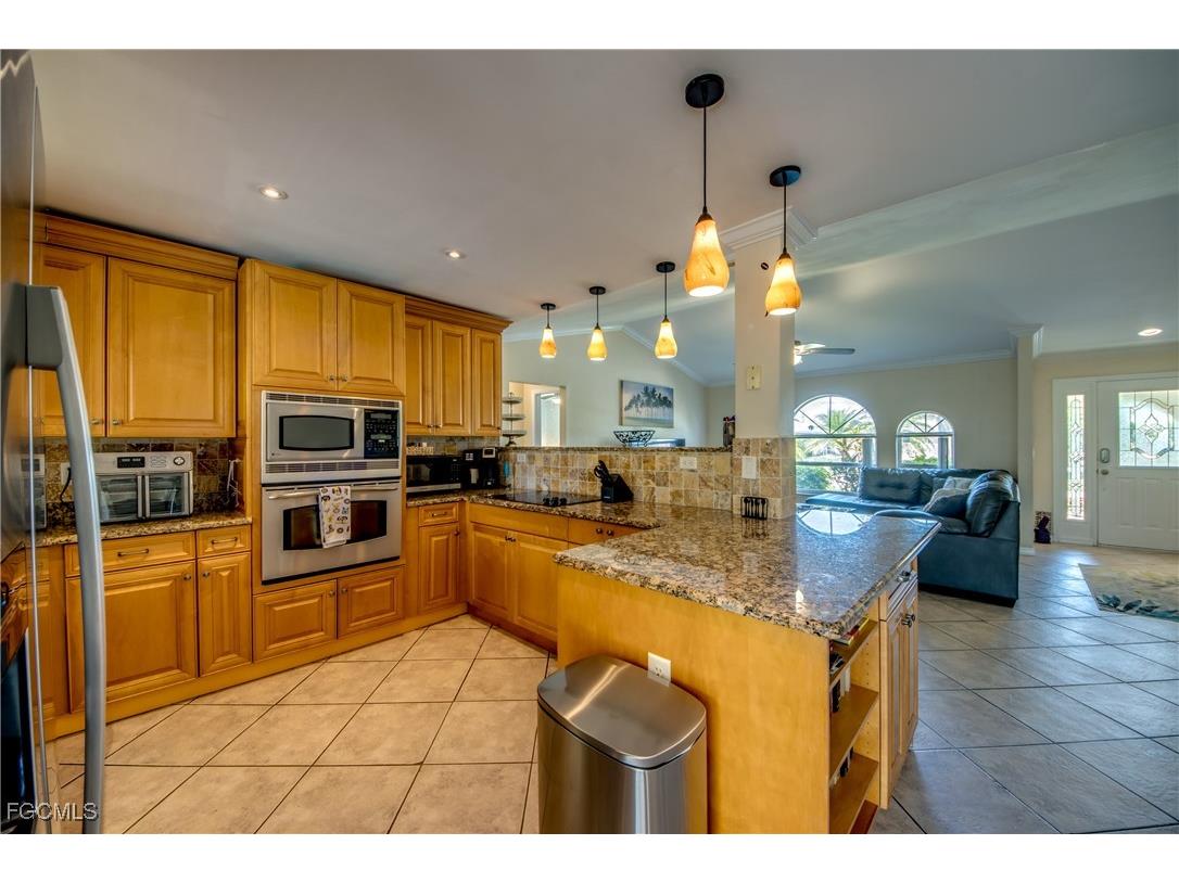 2919 SW 2nd Place Cape Coral FL 33914 2025023695 image11
