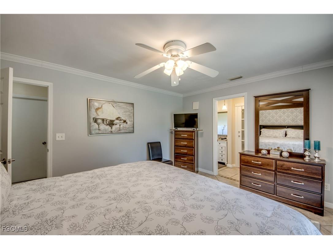 2919 SW 2nd Place Cape Coral FL 33914 2025023695 image19