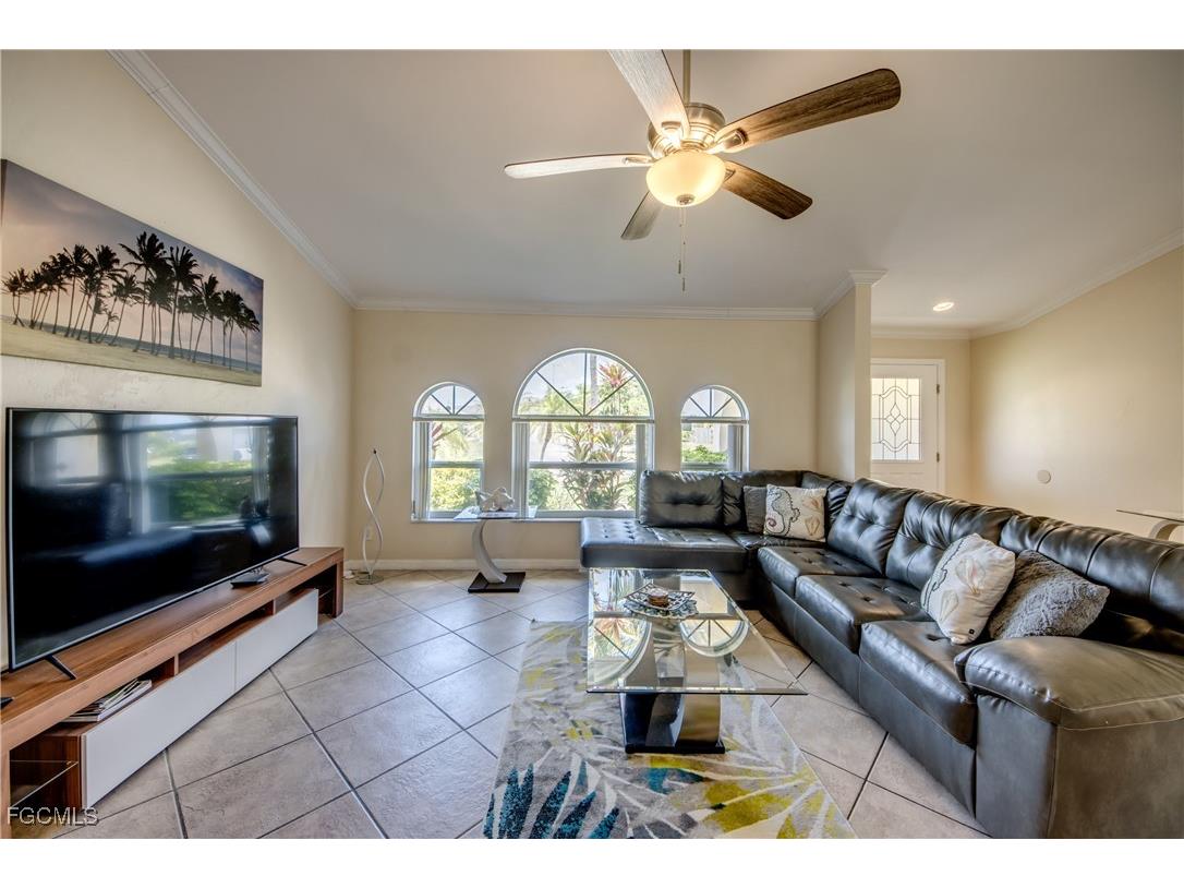 2919 SW 2nd Place Cape Coral FL 33914 2025023695 image3