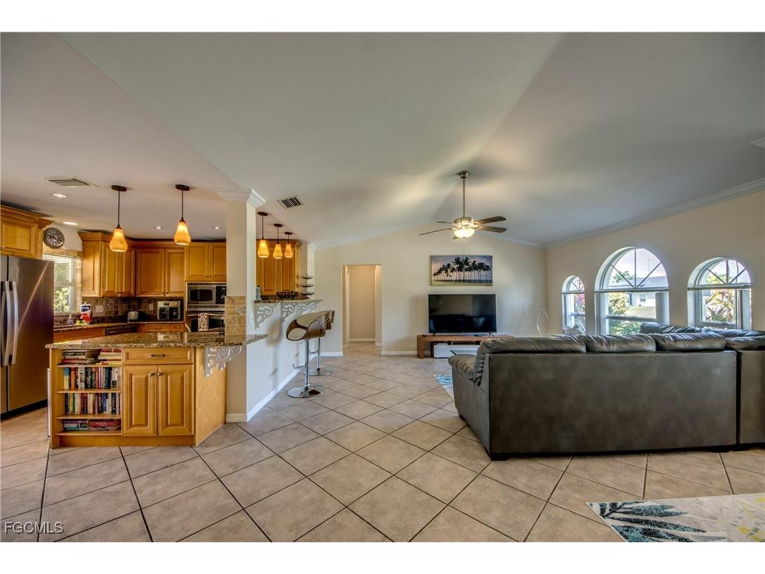 2919 SW 2nd Place Cape Coral FL 33914 2025023695 image5