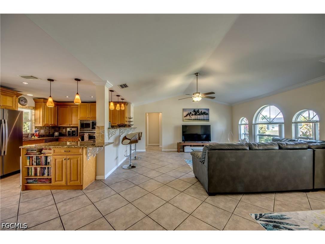 2919 SW 2nd Place Cape Coral FL 33914 2026026290 image7