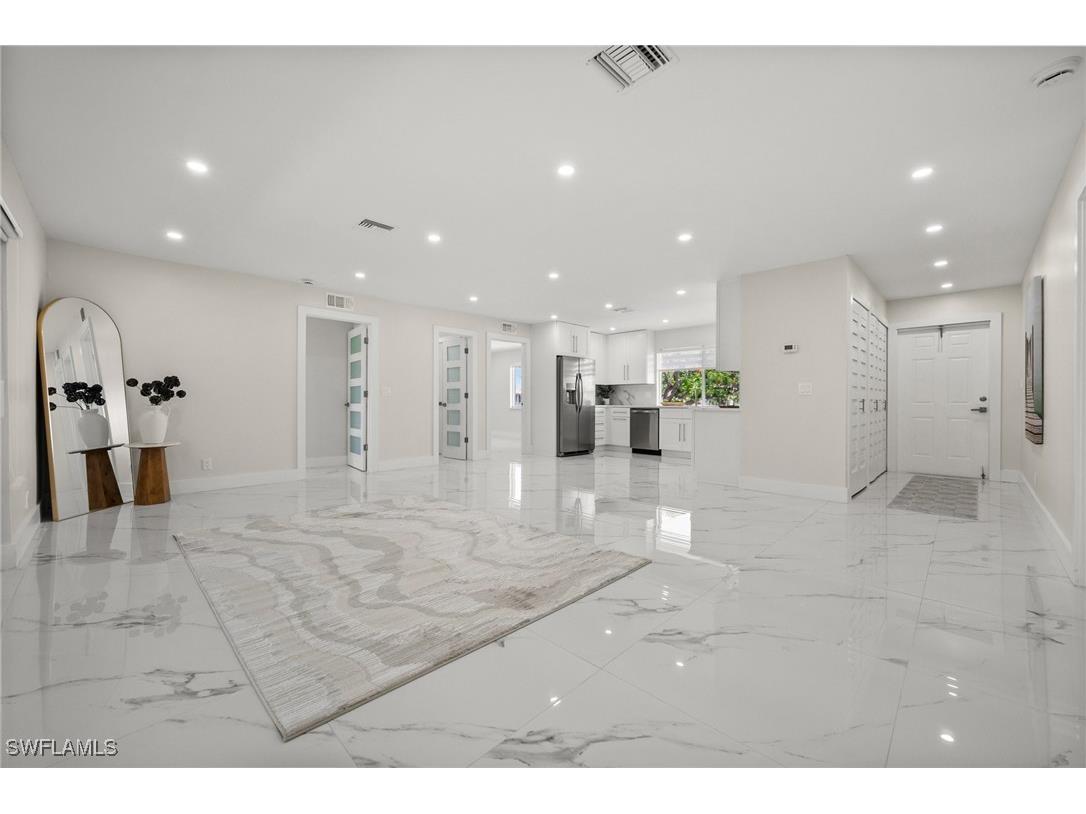 292 Winners Circle #2776 Naples FL 34112 225068345 image1