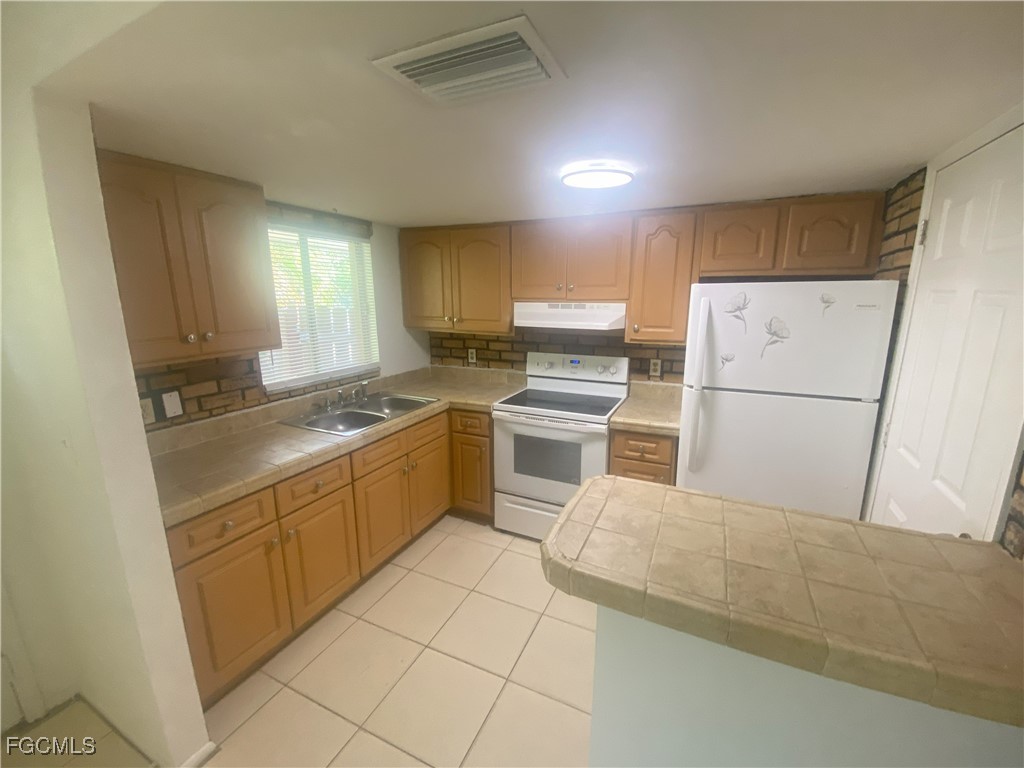 2920 Jackson Street Fort Myers FL 33901 2026004308 image2