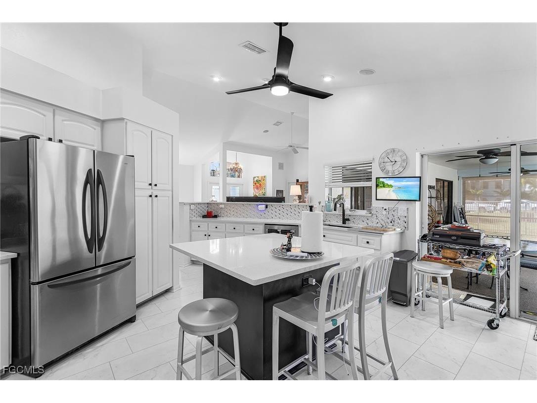 2920 SE 22nd Place Cape Coral FL 33904 2025009025 image11