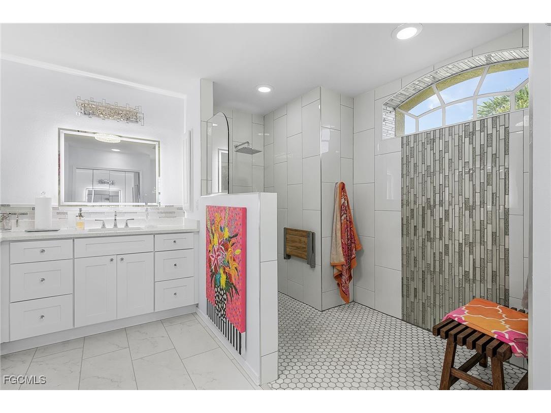 2920 SE 22nd Place Cape Coral FL 33904 2025009025 image18