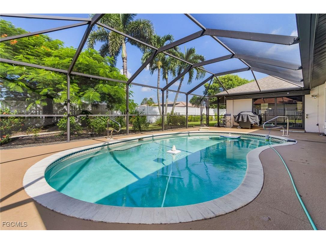 2920 SE 22nd Place Cape Coral FL 33904 2025009025 image30