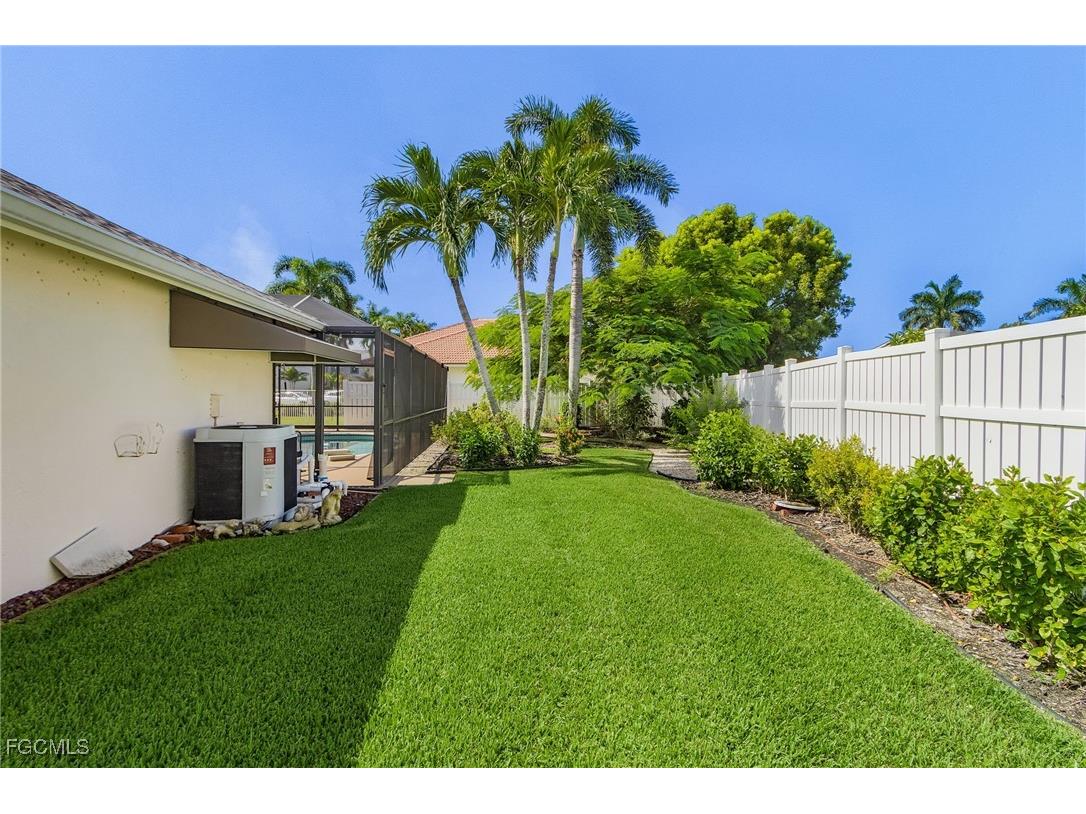 2920 SE 22nd Place Cape Coral FL 33904 2025009025 image31
