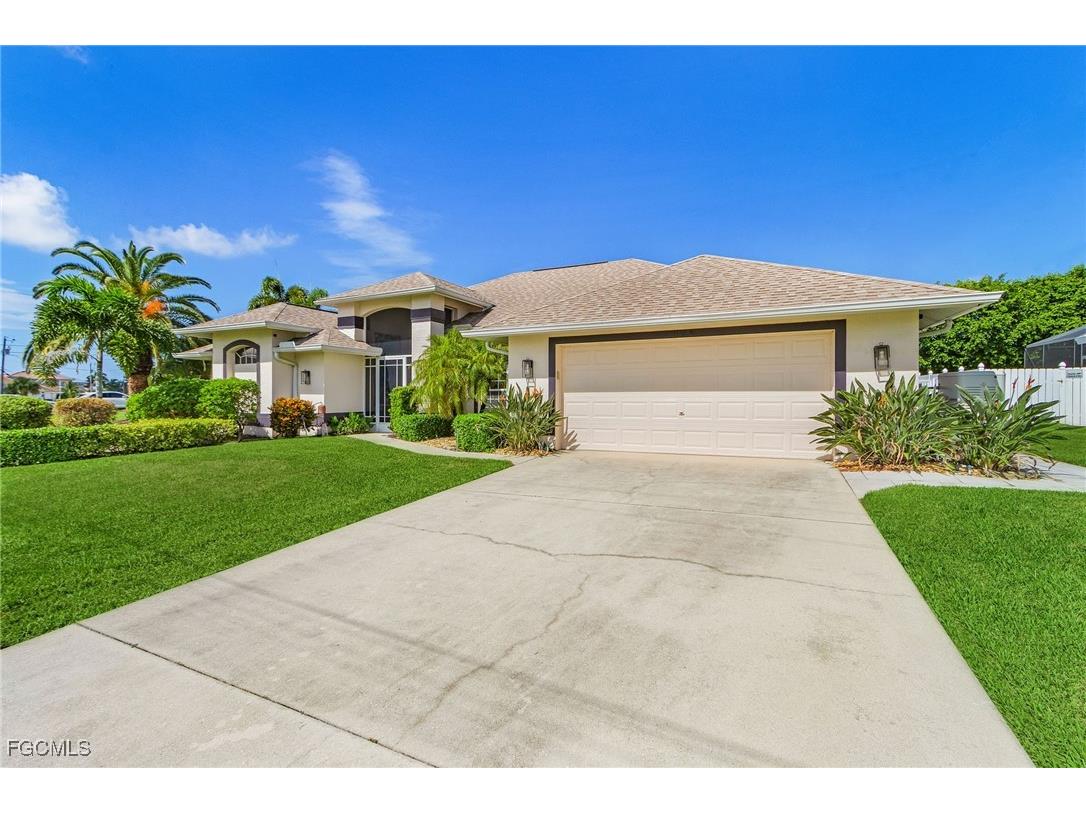 2920 SE 22nd Place Cape Coral FL 33904 2025009025 image4