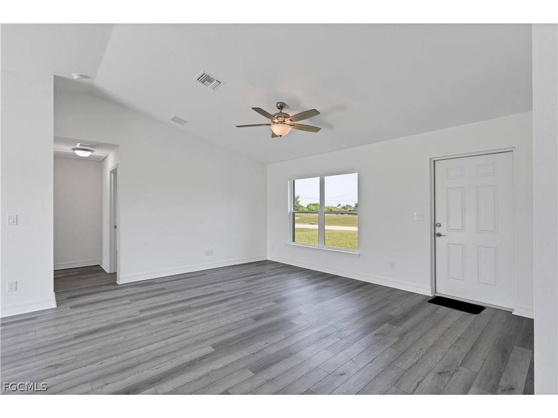 2922 NE 1st Avenue Cape Coral FL 33909 2026012508 image4