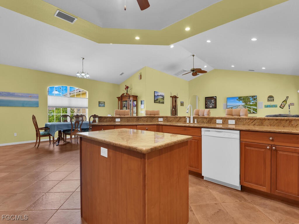 2922 NW 19th Street Cape Coral FL 33993 2025012260 image15