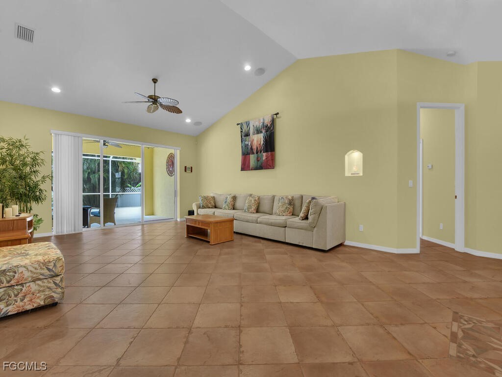 2922 NW 19th Street Cape Coral FL 33993 2025012260 image8