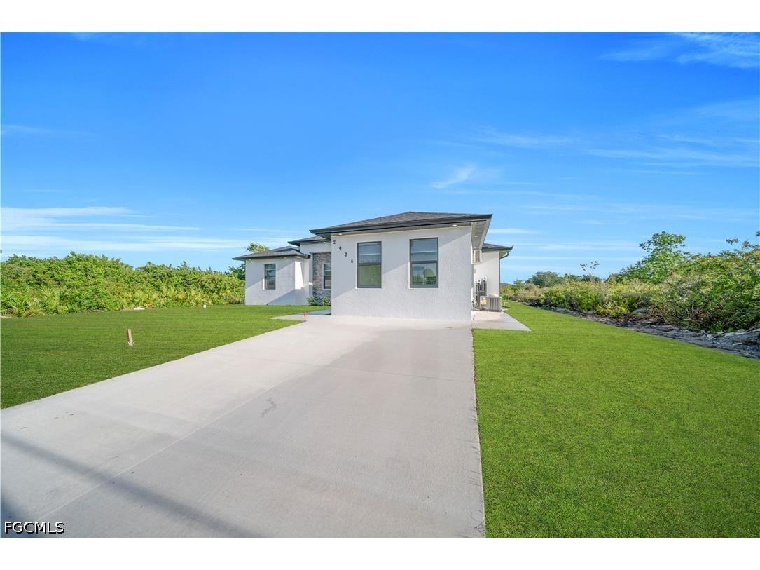 2924 5th Street SW Lehigh Acres FL 33976 2026014839 image3