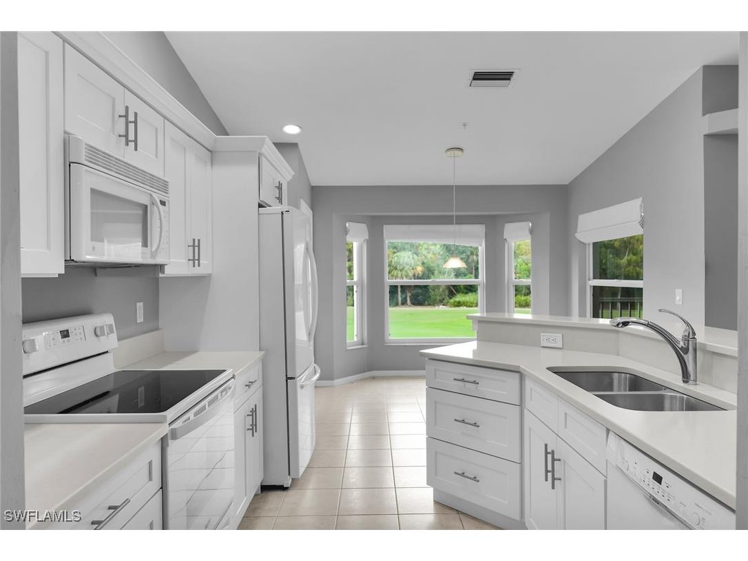 2925 Cypress Trace Circle #203 Naples FL 34119 225079005 image5