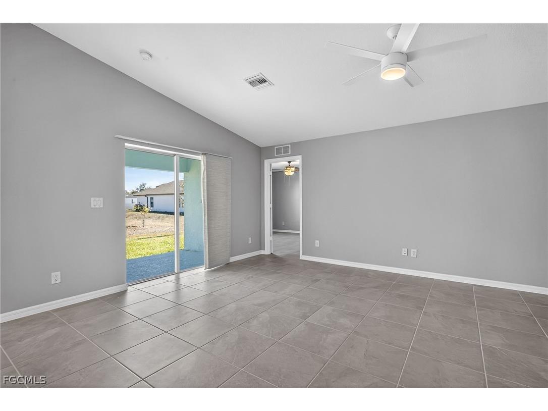 2925 NE 4th Place Cape Coral FL 33909 2026008257 image12