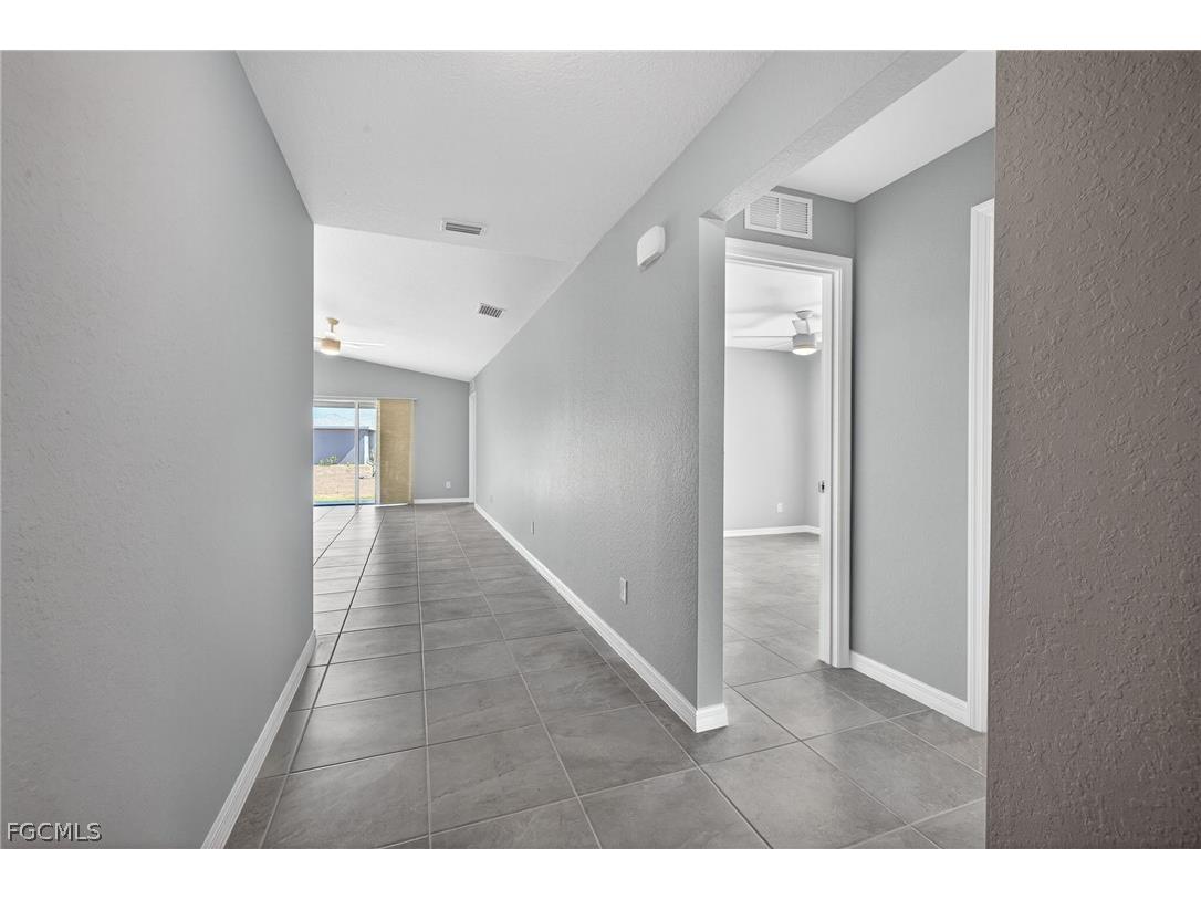 2925 NE 4th Place Cape Coral FL 33909 2026008257 image23