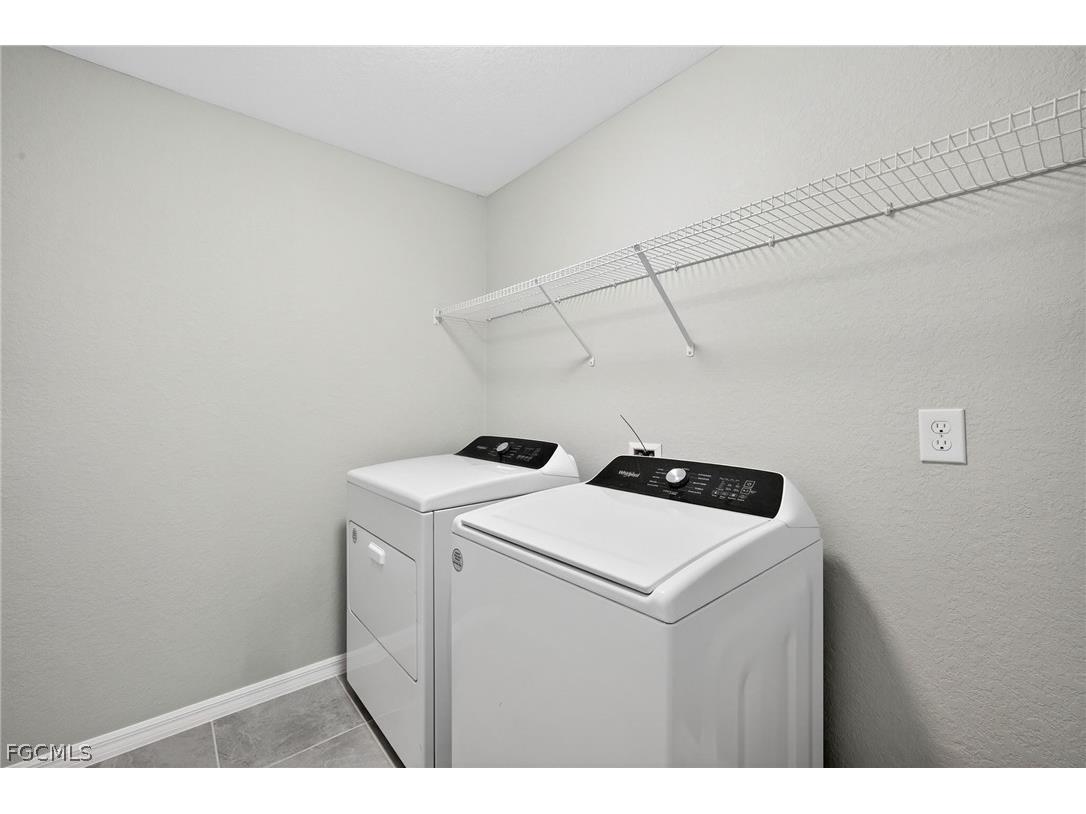 2925 NE 4th Place Cape Coral FL 33909 2026008257 image27