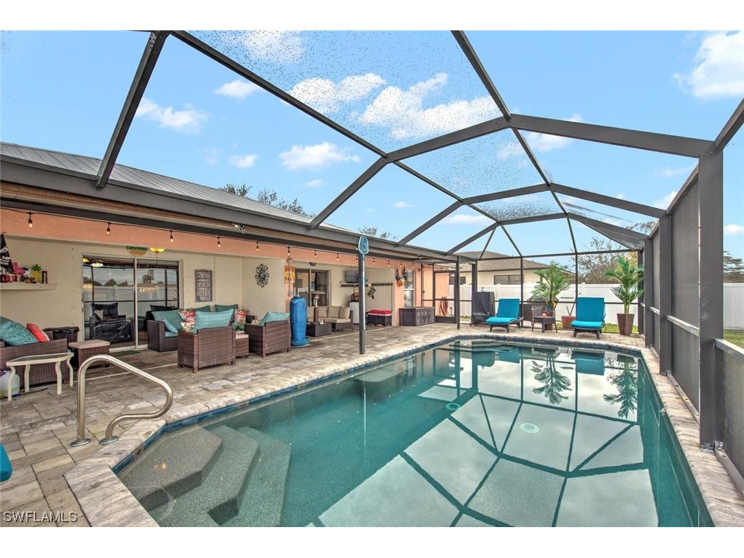 2926-2928 SE Santa Barbara Place Cape Coral FL 33904 224007469 image1