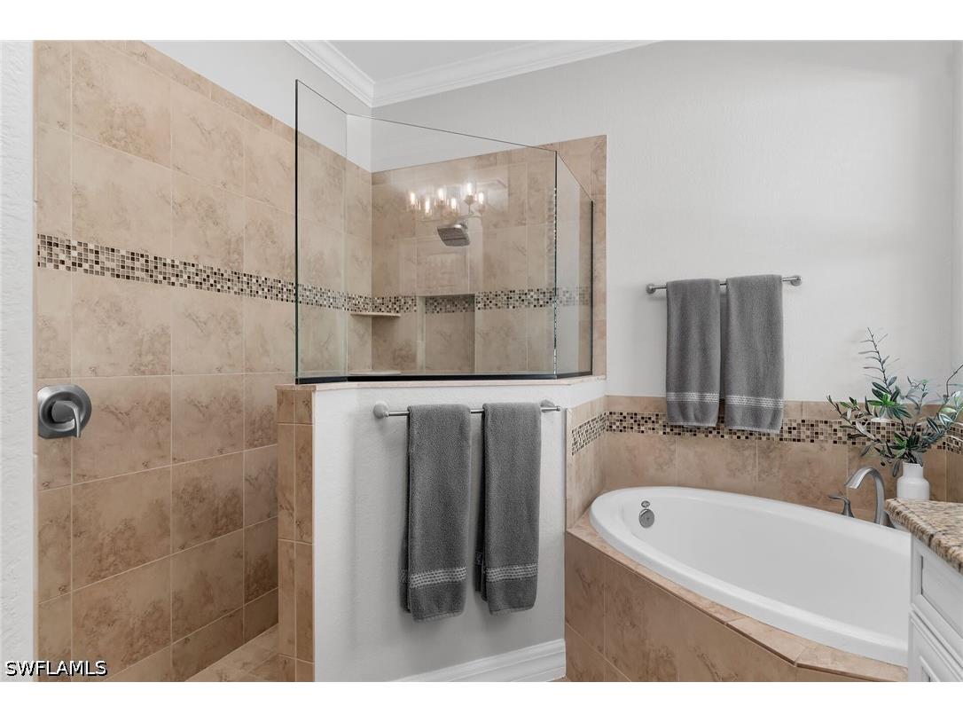 2926 Aviamar Circle Naples FL 34114 226013303 image17