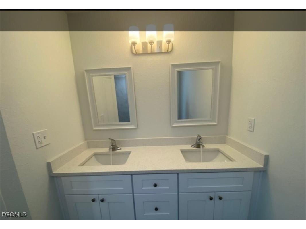 2926 Diplomat Parkway W Cape Coral FL 33993 2025025106 image10