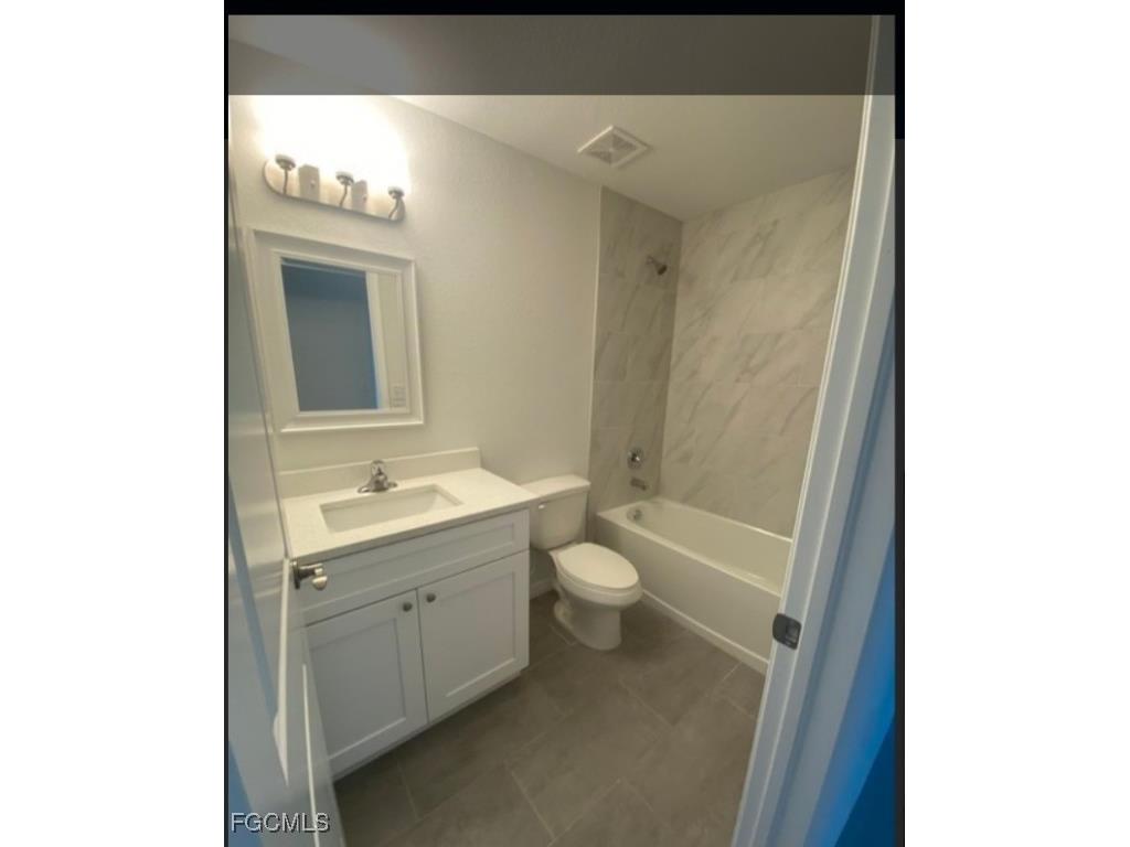 2926 Diplomat Parkway W Cape Coral FL 33993 2025025106 image14