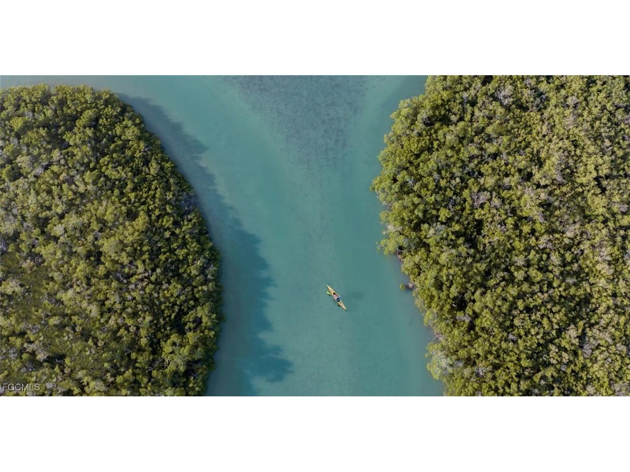 2926 Diplomat Parkway W Cape Coral FL 33993 2025025106 image16