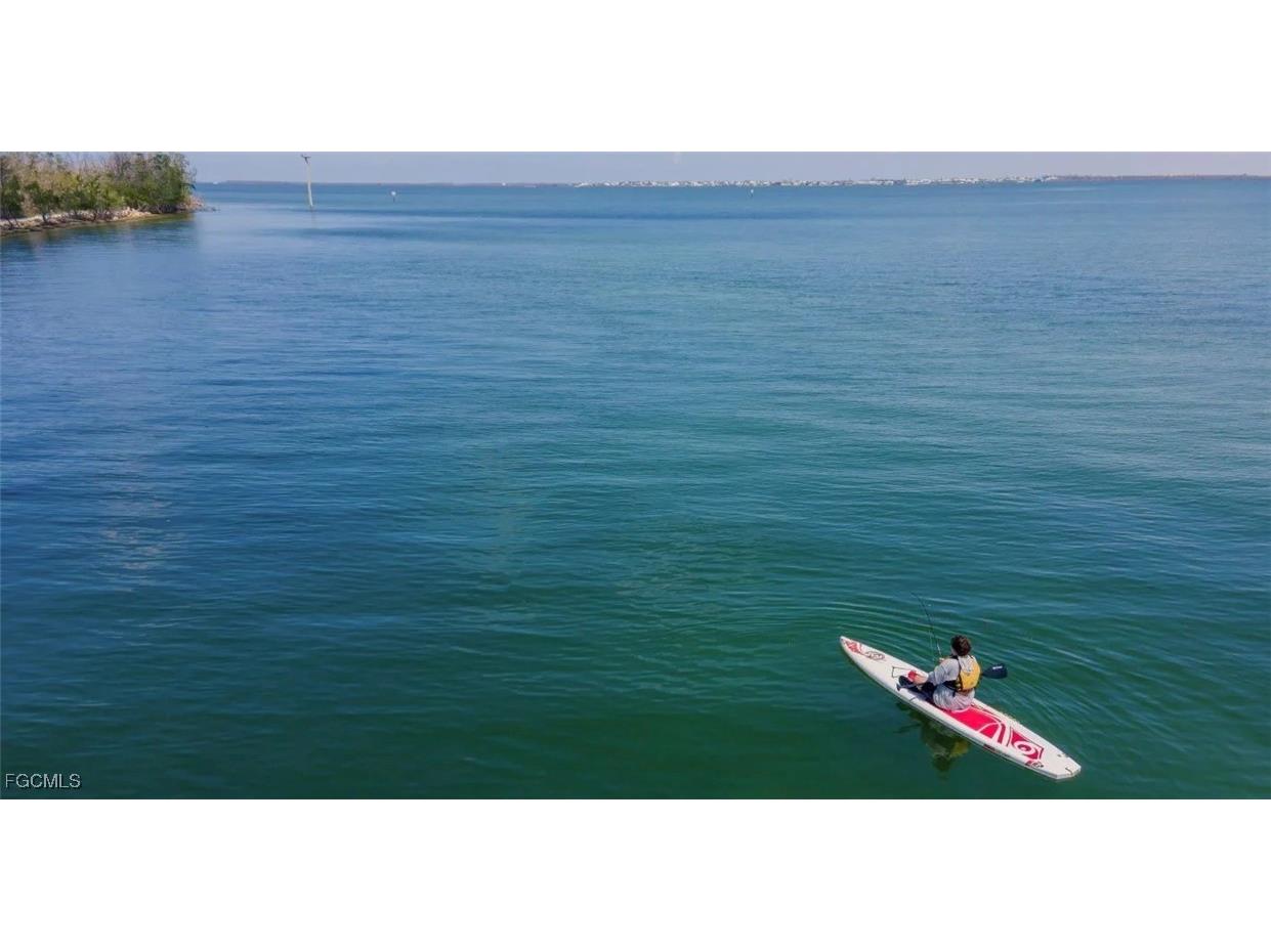 2926 Diplomat Parkway W Cape Coral FL 33993 2025025106 image17