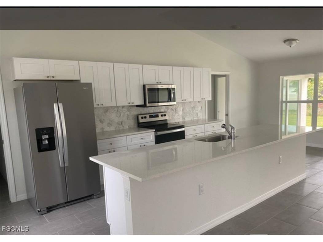 2926 Diplomat Parkway W Cape Coral FL 33993 2025025106 image6