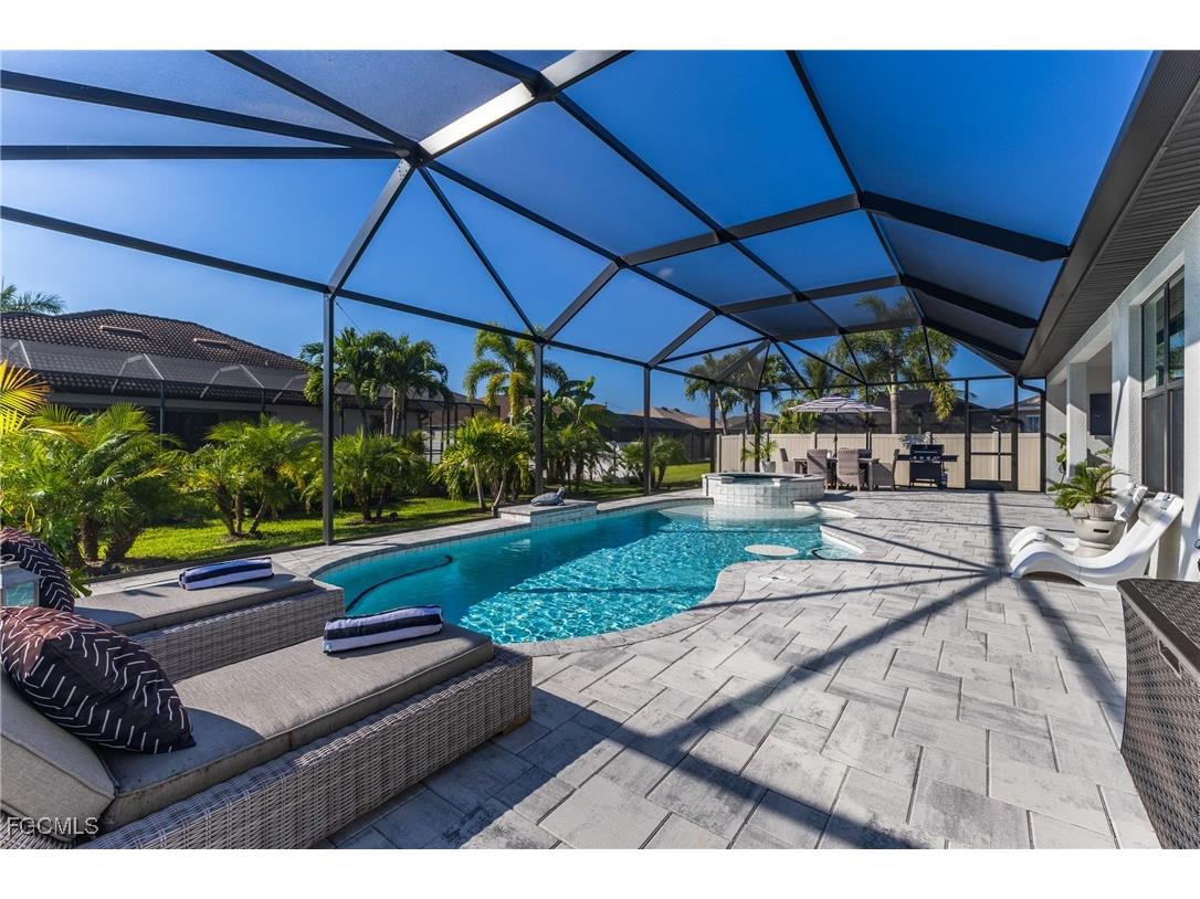 2926 Miracle Parkway Cape Coral FL 33914 2025021069 image2