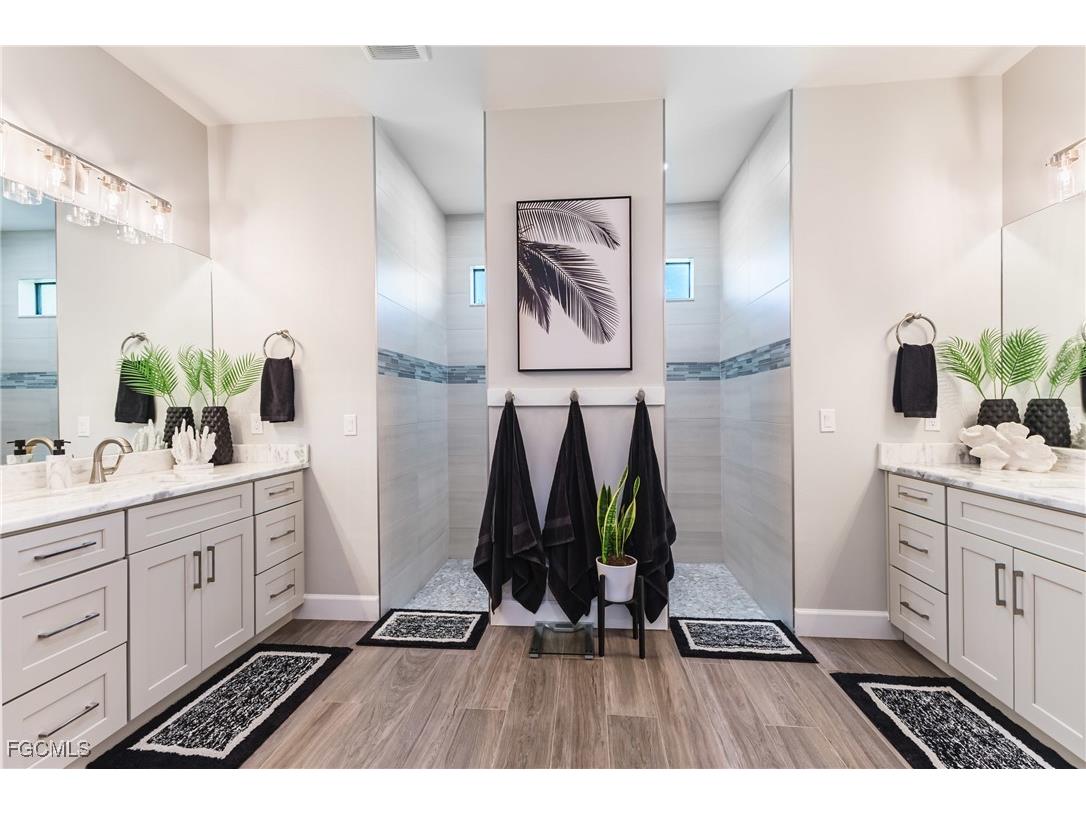 2926 Miracle Parkway Cape Coral FL 33914 2025021069 image40