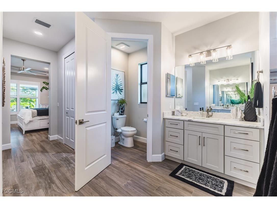 2926 Miracle Parkway Cape Coral FL 33914 2025021069 image42