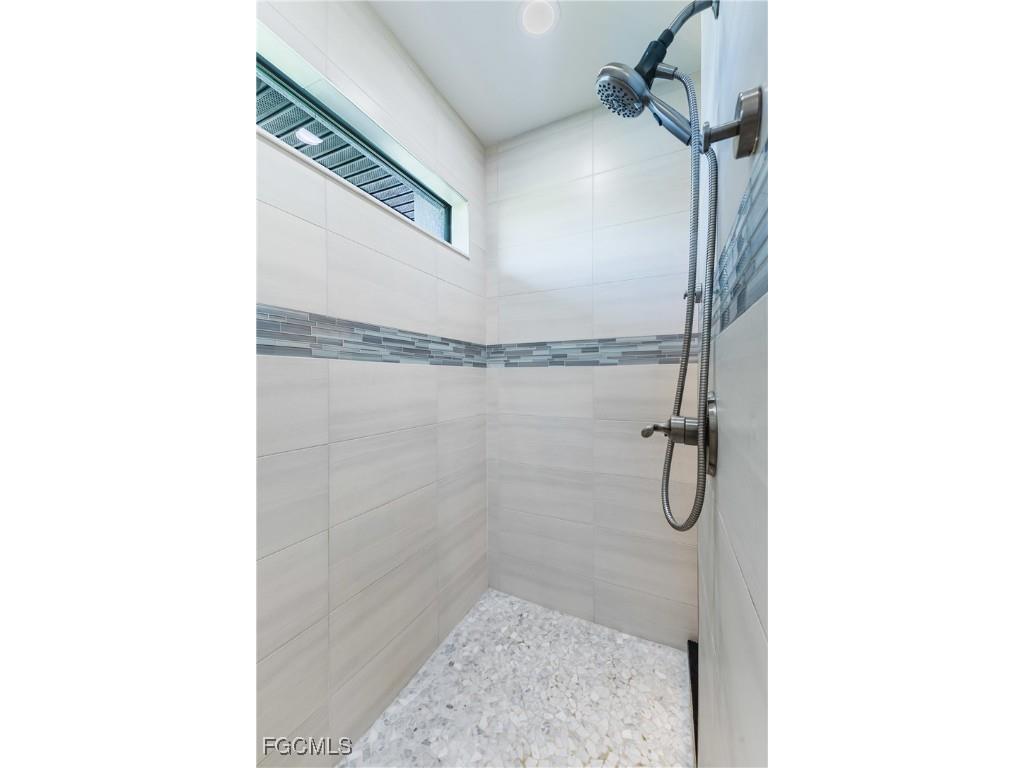 2926 Miracle Parkway Cape Coral FL 33914 2025021069 image43