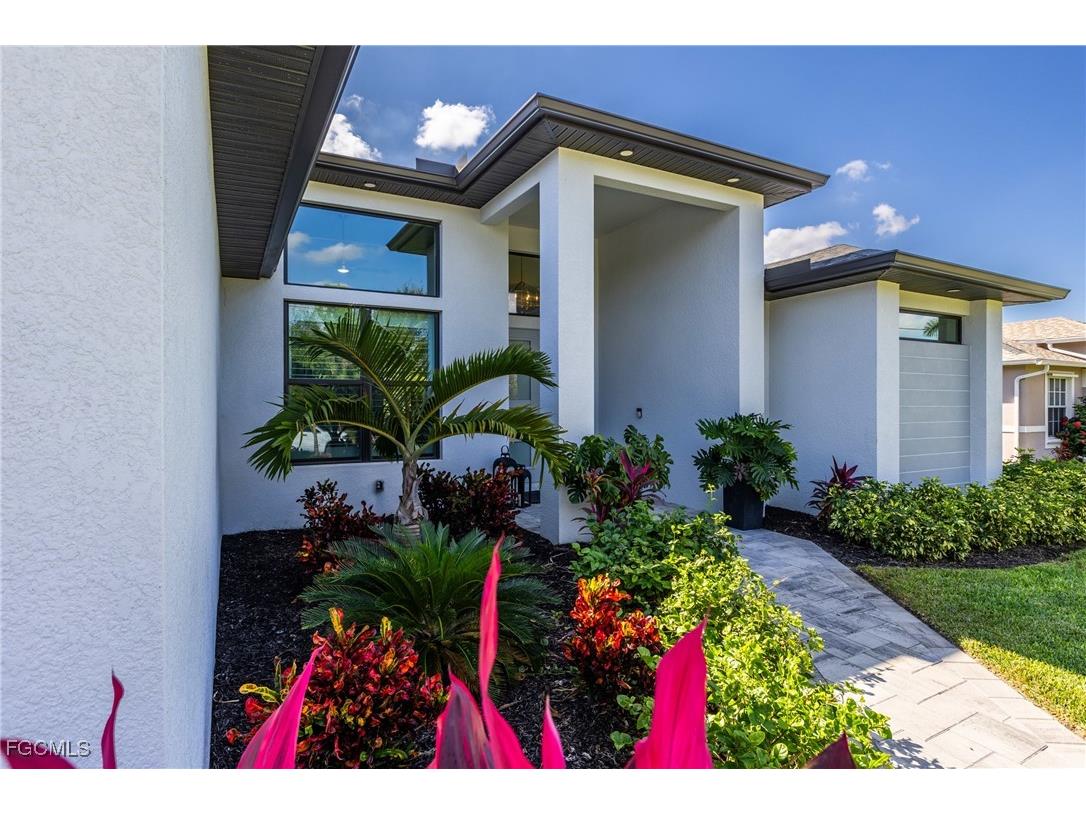 2926 Miracle Parkway Cape Coral FL 33914 2025021069 image6