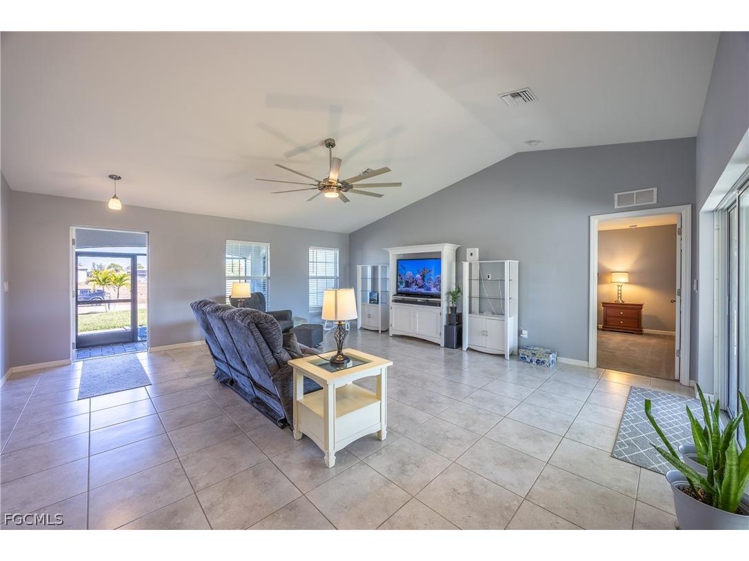 2926 NW 25th Street Cape Coral FL 33993 2026009581 image4