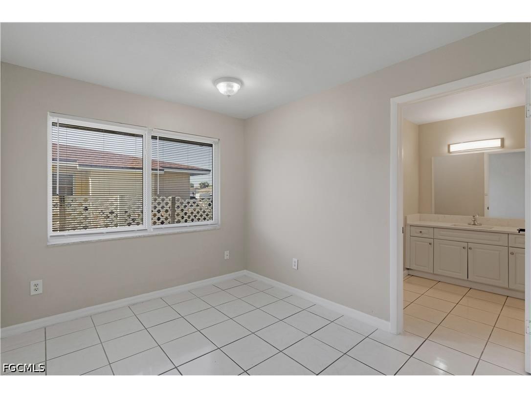 2927 SE 15th Place #4 Cape Coral FL 33904 2026024668 image8