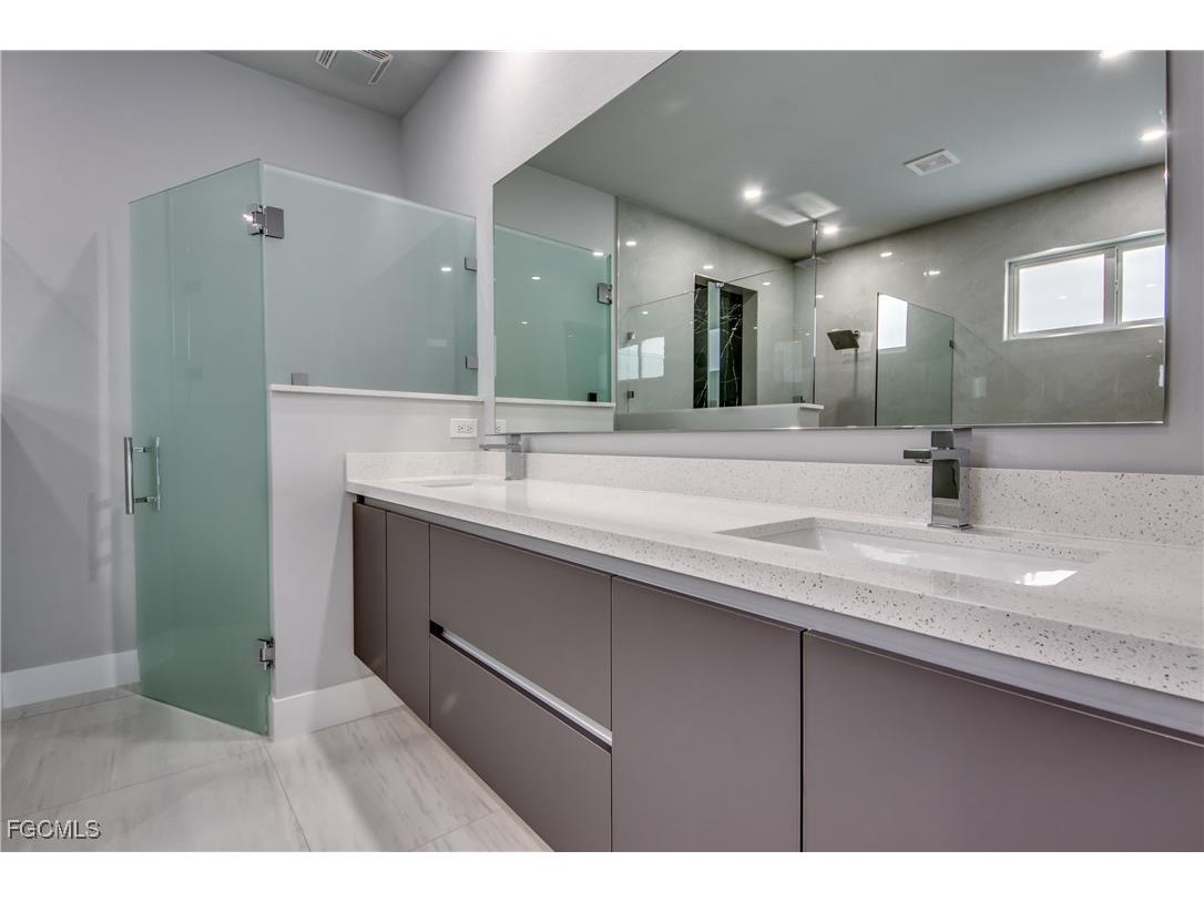 2929 SW 6th Place Cape Coral FL 33914 2025003018 image23