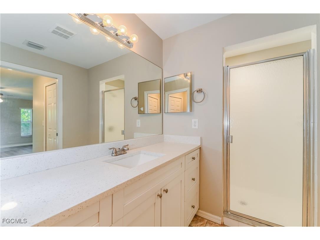 2929 SW 7th Place Cape Coral FL 33914 2025015240 image11