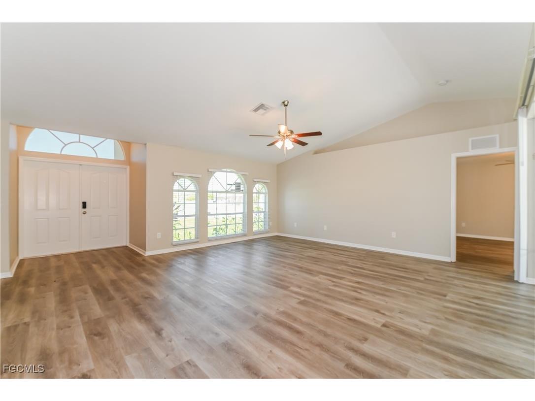 2929 SW 7th Place Cape Coral FL 33914 2025015240 image2