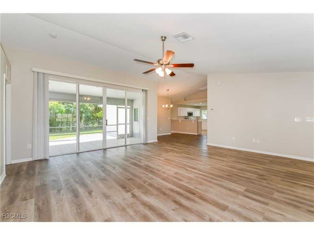 2929 SW 7th Place Cape Coral FL 33914 2025015240 image4