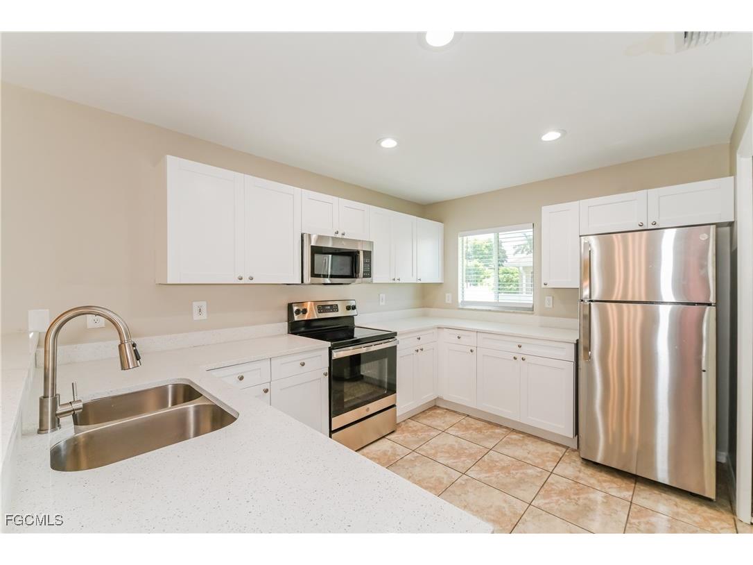 2929 SW 7th Place Cape Coral FL 33914 2025015240 image6