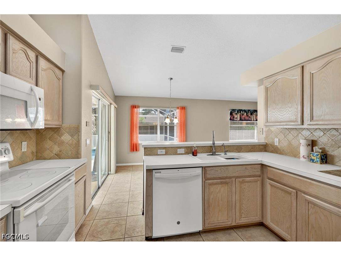 2929 SW 8th Court Cape Coral FL 33914 2026018697 image25