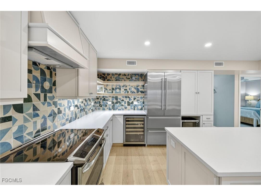 2929 W Gulf Drive #207 Sanibel FL 33957 2025002597 image14