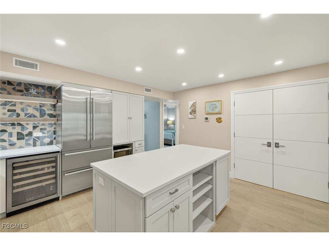 2929 W Gulf Drive #207 Sanibel FL 33957 2025002597 image15