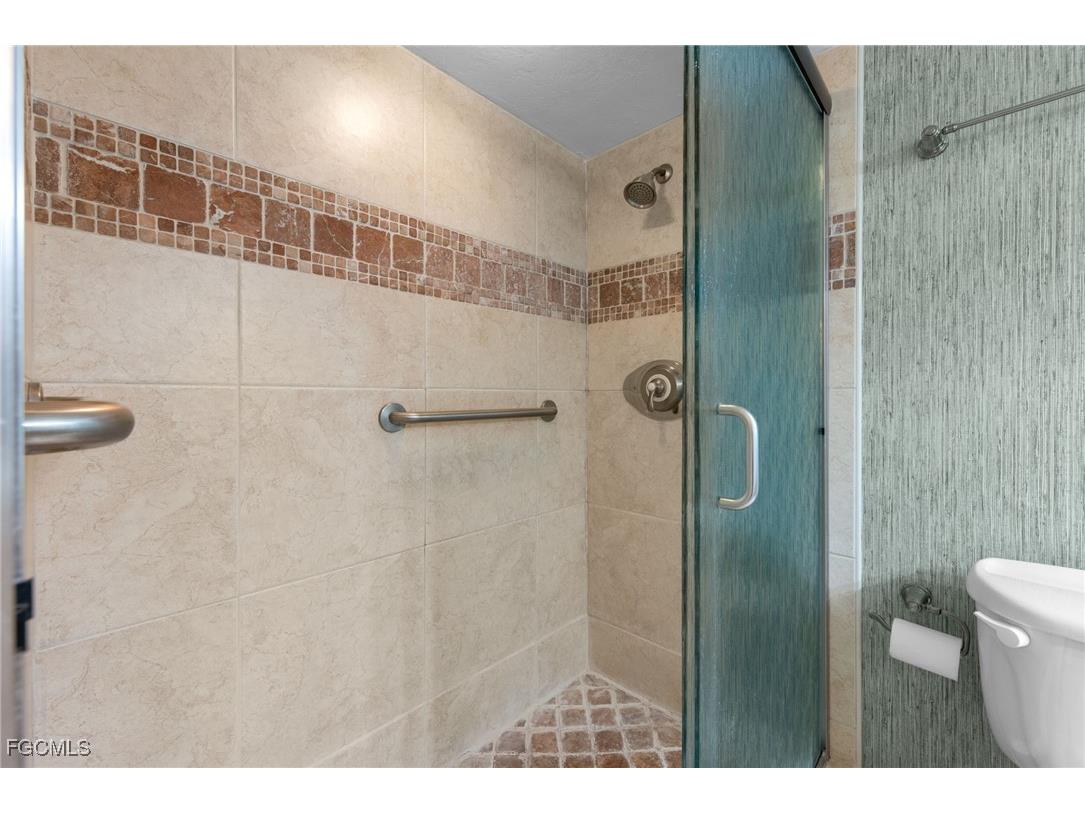 2929 W Gulf Drive #306 Sanibel FL 33957 2025019775 image22