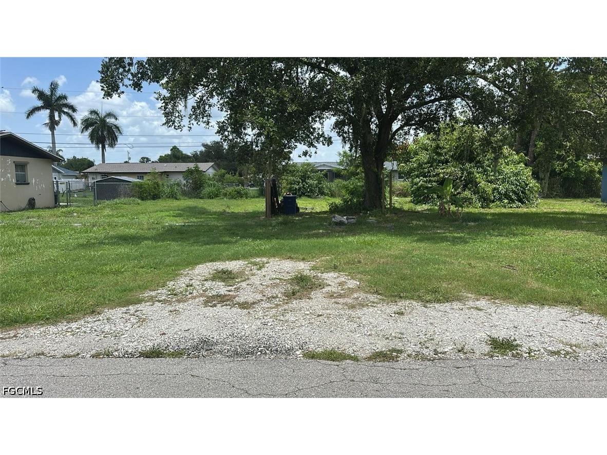293 Byron Avenue North Fort Myers FL 33917 2026003631 image2