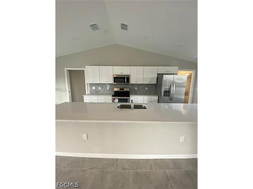 2930 Diplomat Parkway W Cape Coral FL 33993 2026029685 image4