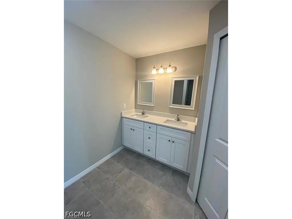 2930 Diplomat Parkway W Cape Coral FL 33993 2026029685 image7