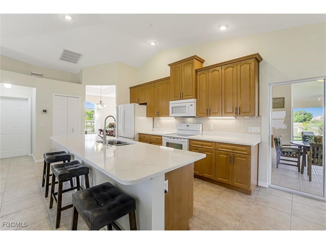 2931 NW 18th Terrace Cape Coral FL 33993 2025022511 image10