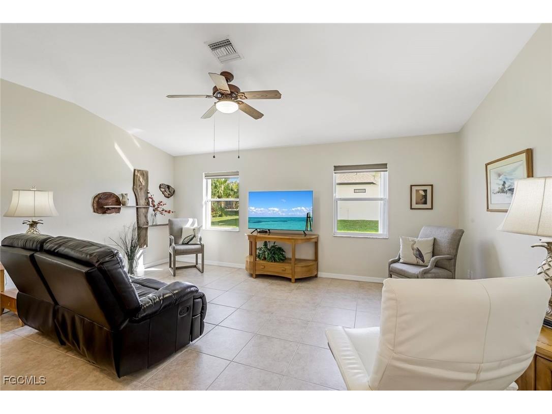 2931 NW 18th Terrace Cape Coral FL 33993 2025022511 image15