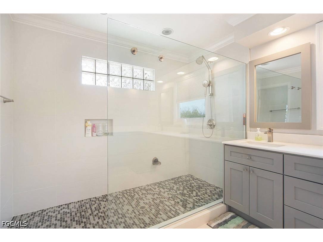 2932 Buttonwood Key Court Saint James City FL 33956 2026015213 image18